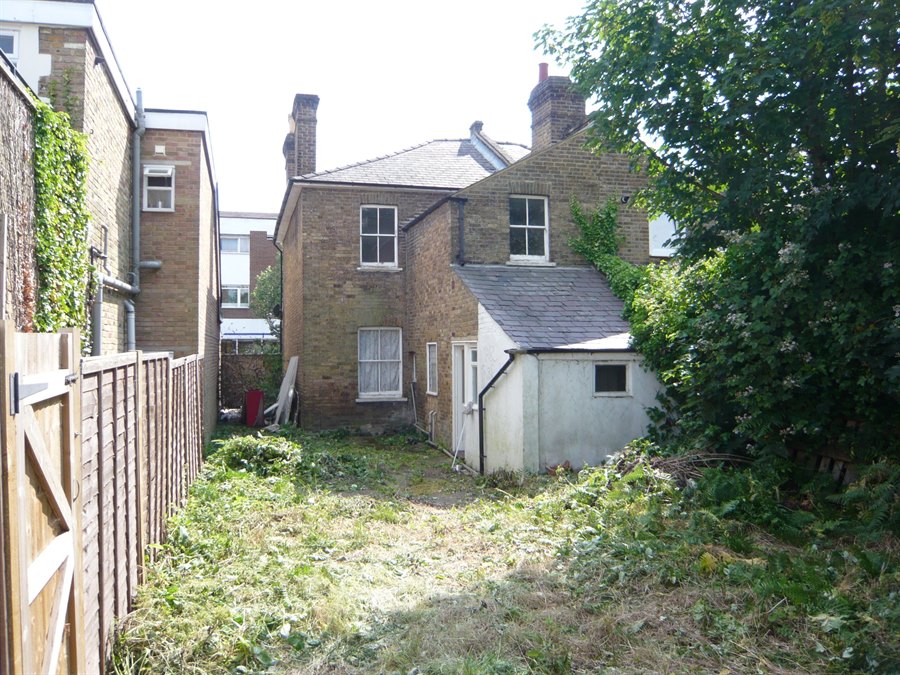 97 Walton Road, East Molesey, KT8 0DR Cattaneo Commercial